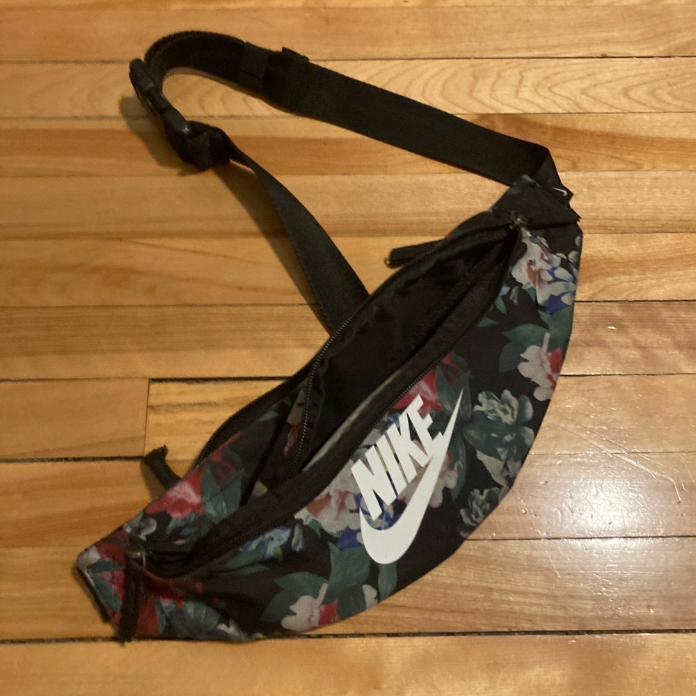 Nike sling bag